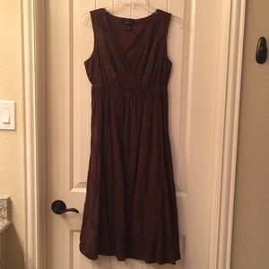 Brown Karen Kane Dress w/ brown detail embroidery